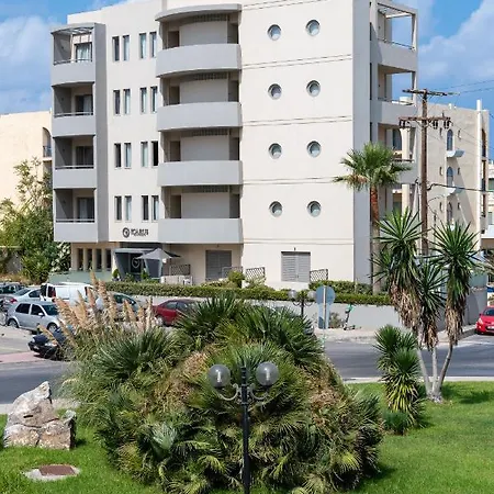 Icarus Apartmanhotel 4*