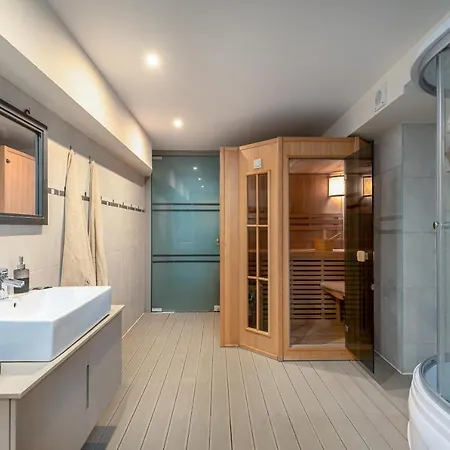 Icarus Apartmanhotel