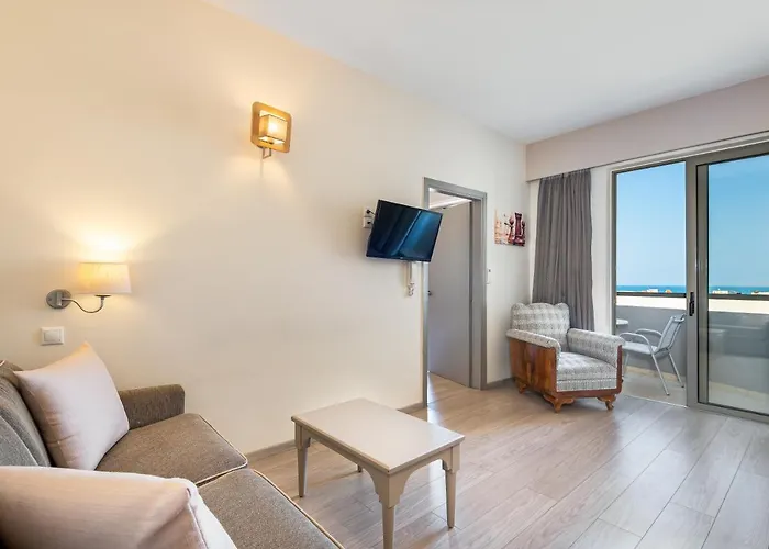 Icarus Apartahotel 4*